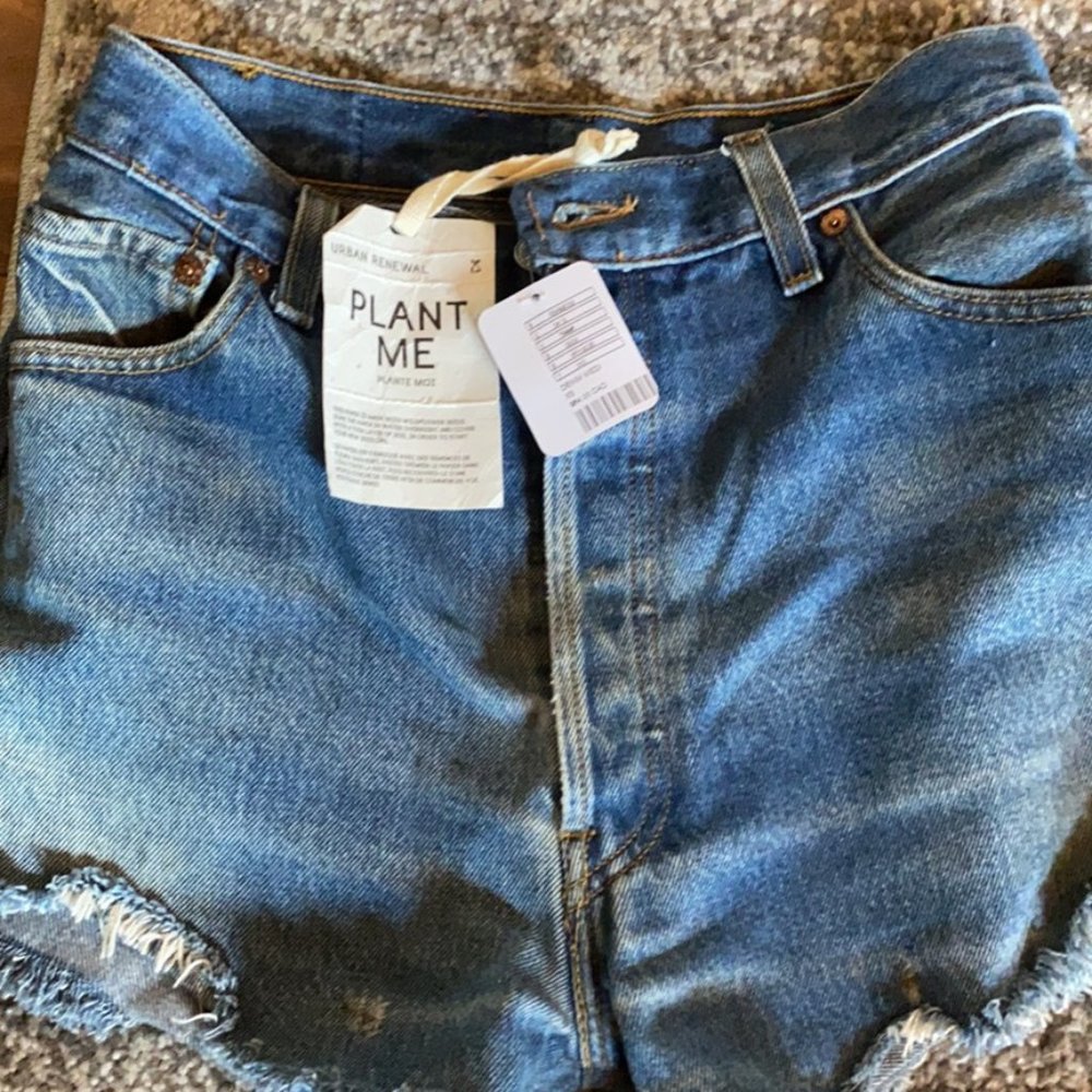 urban renewal levis shorts XS